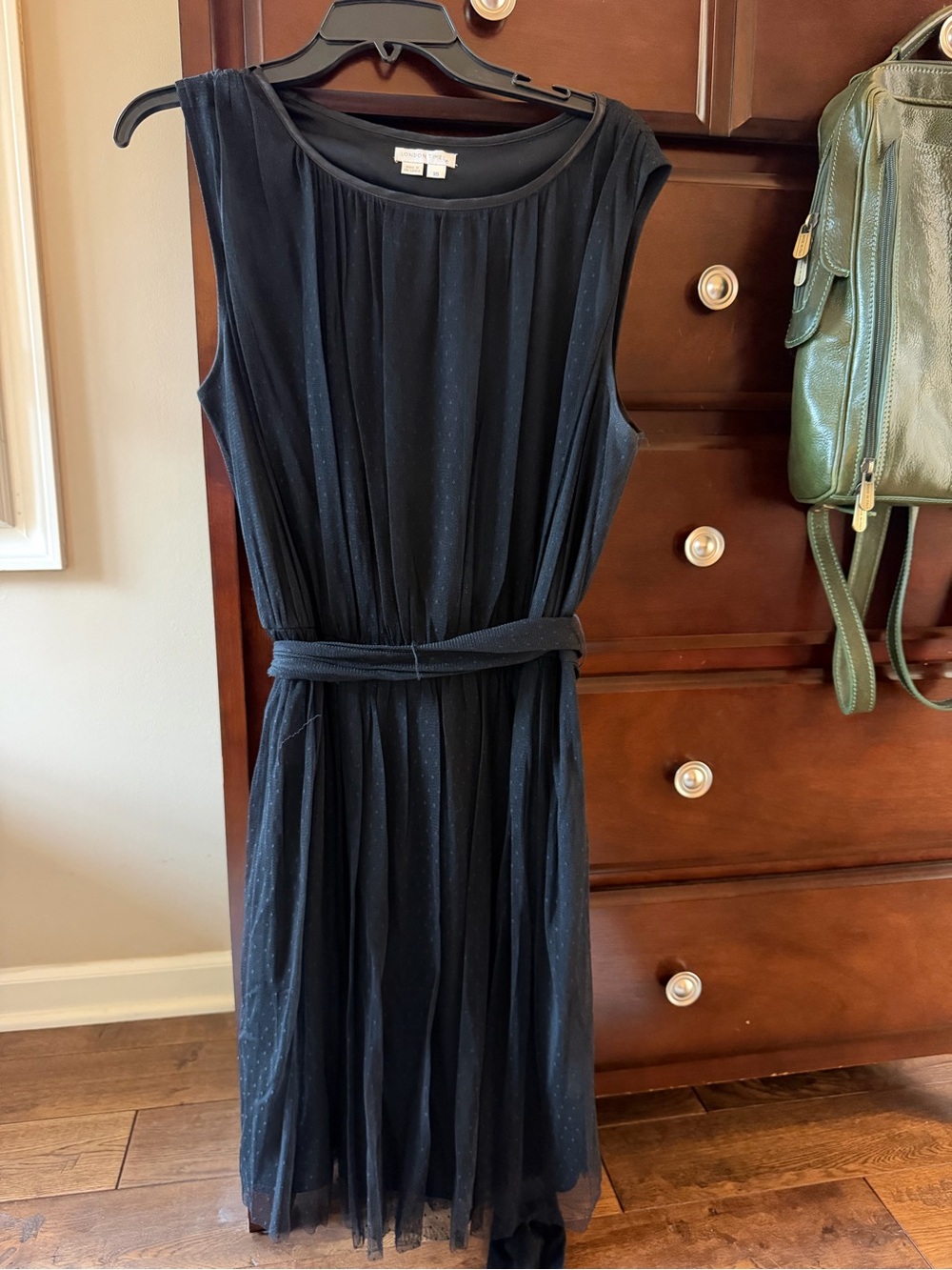 London Times Black Sleeveless Pleated Midi Dress